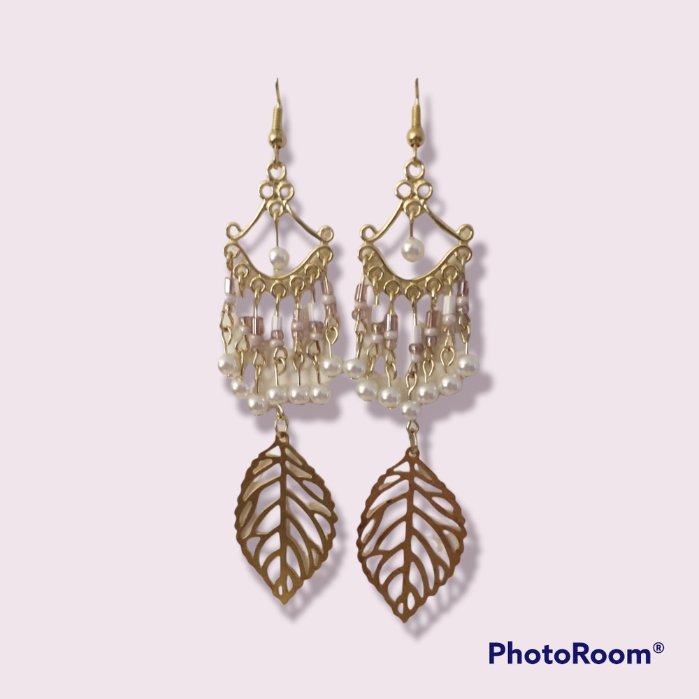 Chandelier earrings